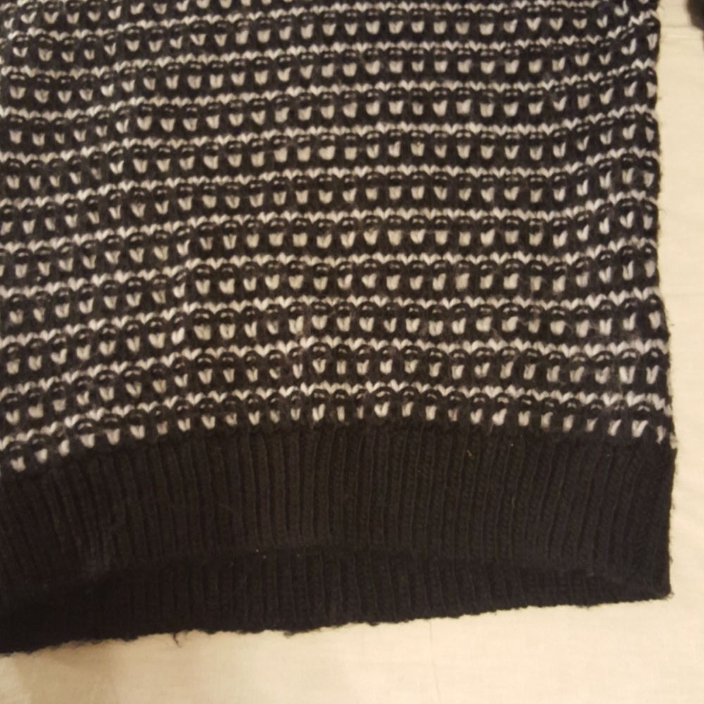 American Eagle Outfitters Sweater - Picture 6 of 8
